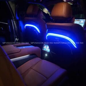 Bàn xếp lưng ghế Vinfast VF9