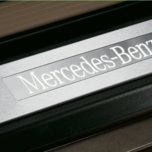 Bệ Bước Chân Mercedes V250 Mẫu Mới Nhất