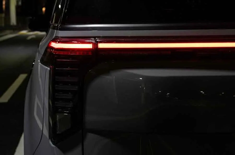 Đèn hậu Porsche cho Carnival 2025: sự khác biệt đến từ BILSCONTI Hàn Quốc - Ảnh 3
