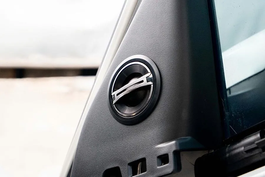 ĐỘ LOA ALPINE DM65 & DM65C: COMBO ÂM THANH TIÊU CHUẨN CHO VOLKSWAGEN VILORAN - Ảnh 2