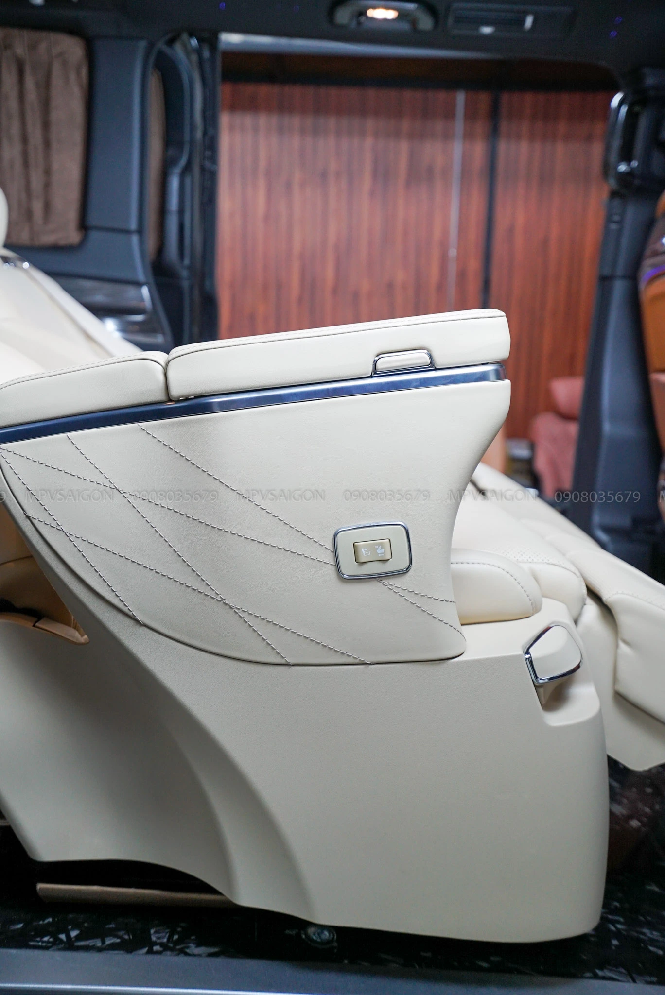 Ghế Limousine Alphard 40