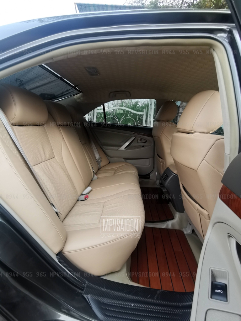Sàn gỗ tự nhiên Toyota Camry: sang trọng và đẳng cấp hơn hẳn