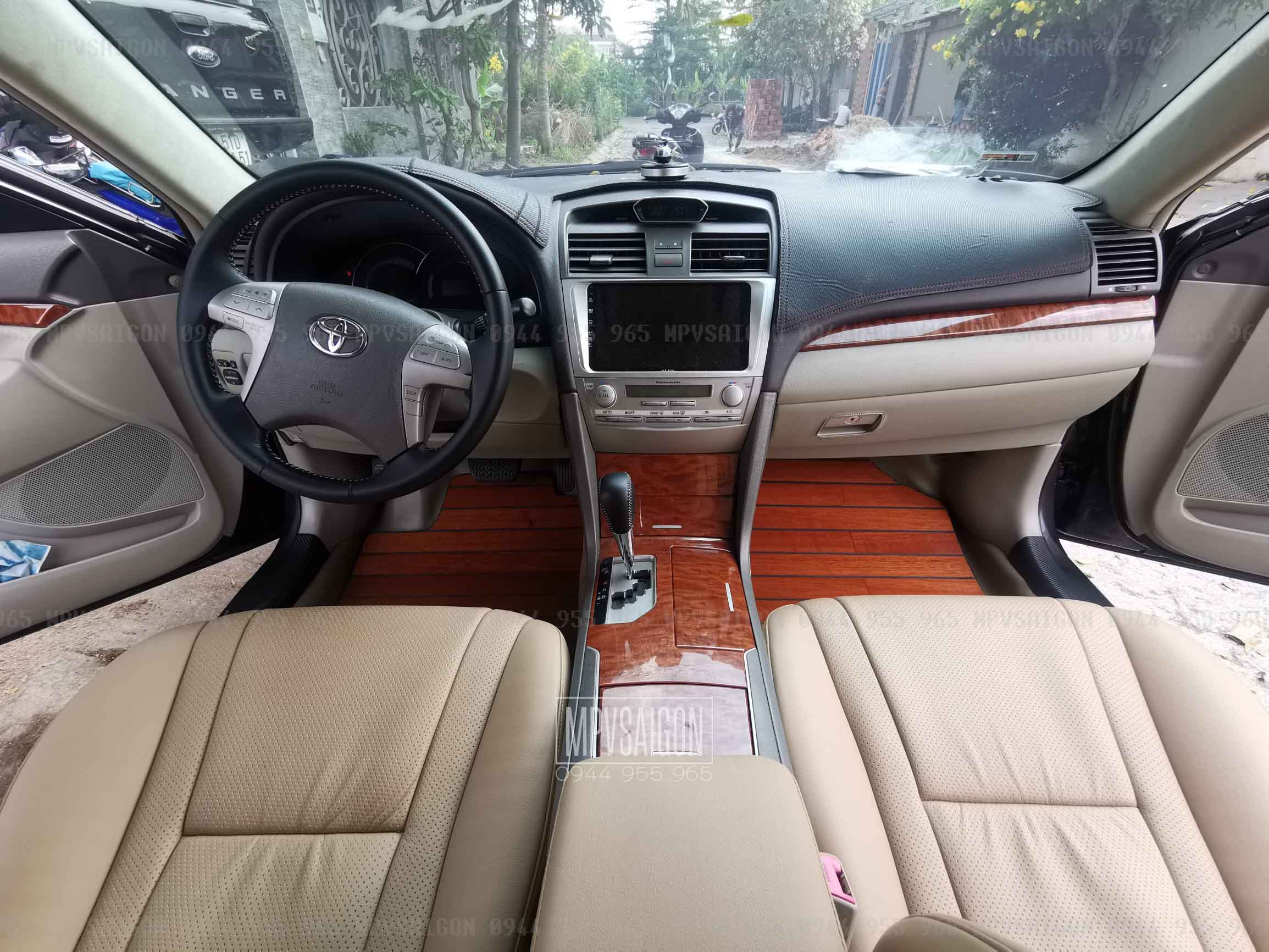 Sàn gỗ tự nhiên Toyota Camry: sang trọng và đẳng cấp hơn hẳn