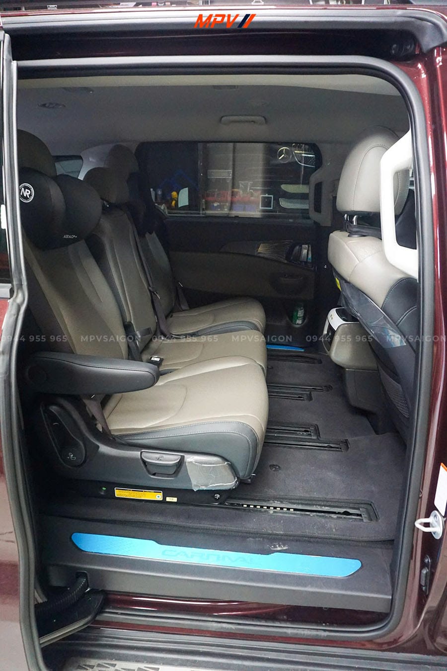Kia Carnival bản độ cao cấp