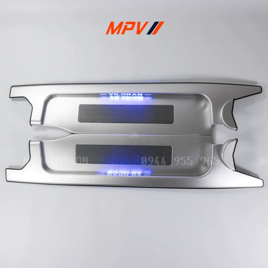 Ốp nhôm chống trầy bậc lên xuống có LED xe Viloran