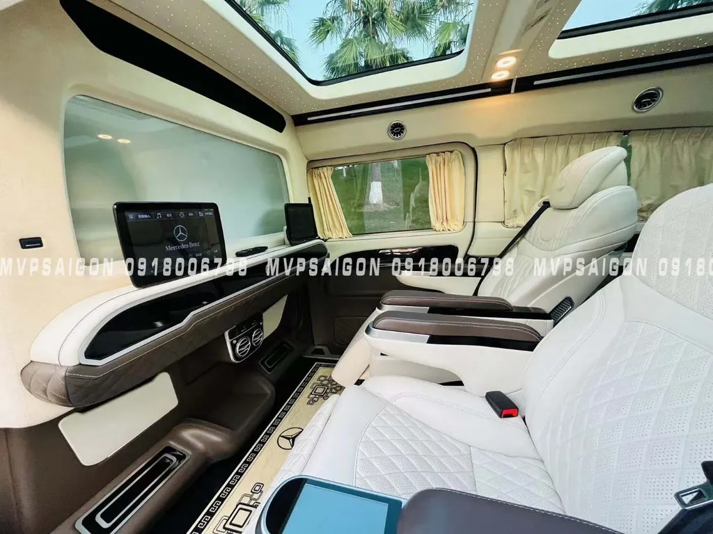 Vách ngăn thương gia Mercedes Benz V250 - Ảnh 8