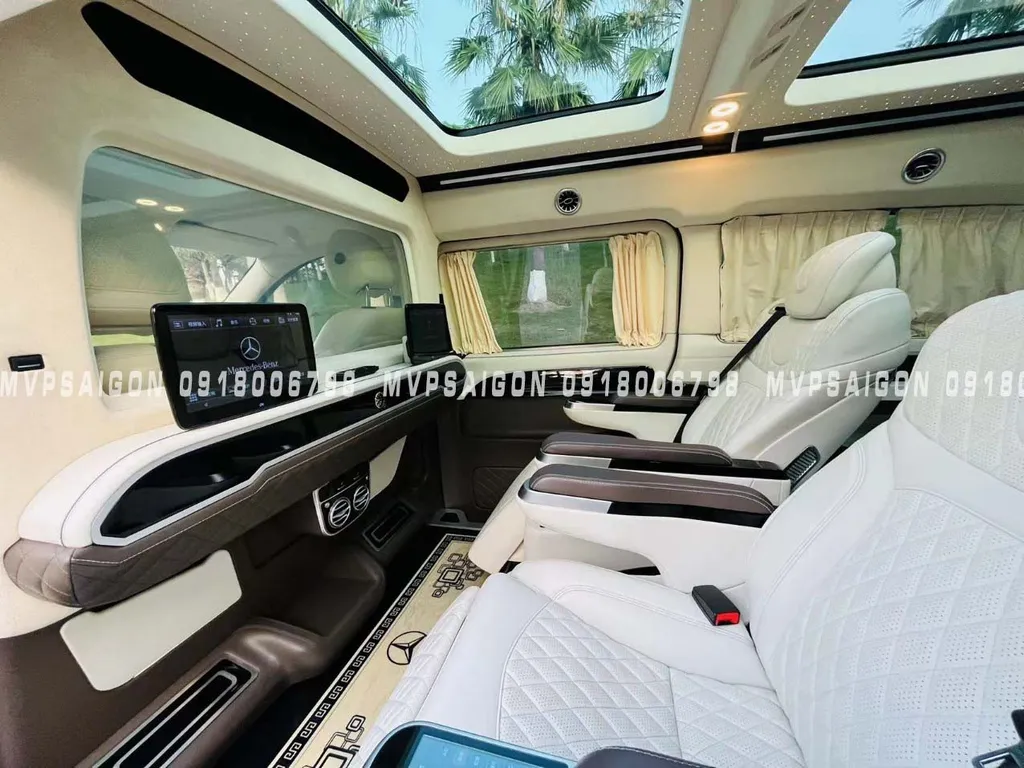 Vách ngăn thương gia Mercedes Benz V250 - Ảnh 10