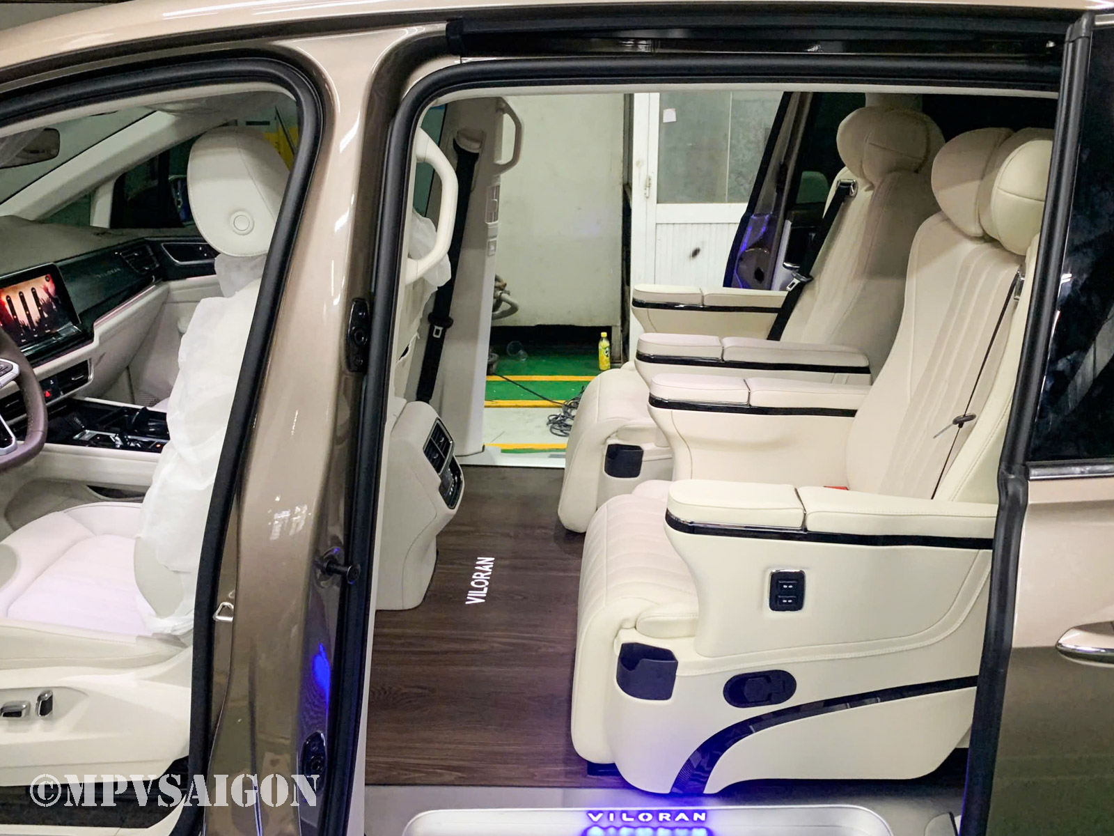 Ghế Limousine Volkswagen Viloran: kinh nghiệm và phương án độ từ chuyên gia