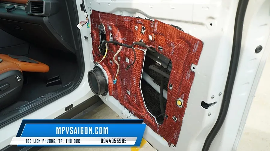 VINFAST VF8 THI CÔNG CÁCH ÂM TOÀN DIỆN VỚI DR ARTEX - Ảnh 15