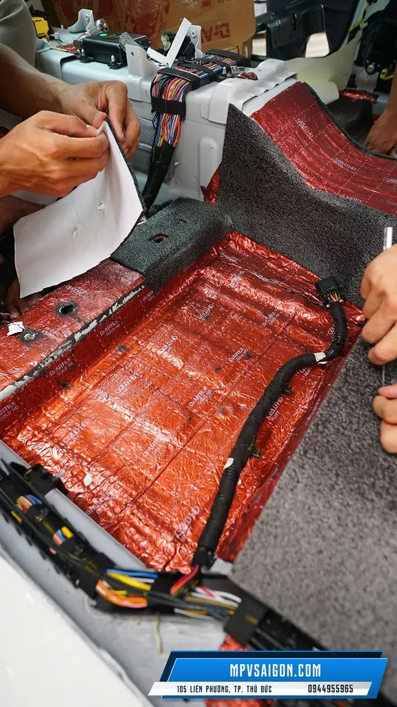 VINFAST VF8 THI CÔNG CÁCH ÂM TOÀN DIỆN VỚI DR ARTEX - Ảnh 6