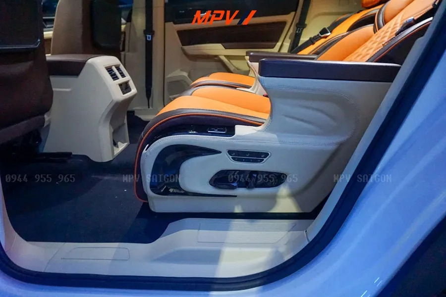 Volkswagen Teramont đổi màu nội thất: Phối màu sang trọng, thi công chuẩn zin - Ảnh 12