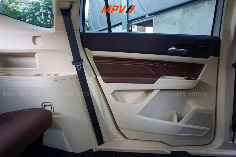 Volkswagen Teramont đổi màu nội thất: Phối màu sang trọng, thi công chuẩn zin - Ảnh 3
