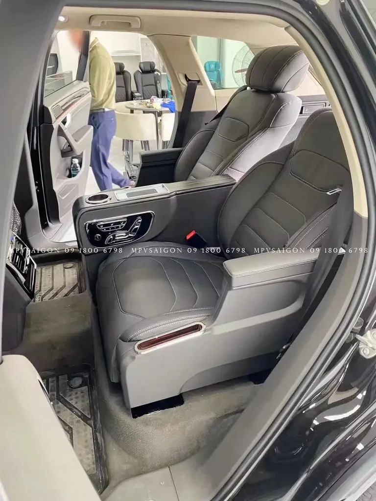 Volkswagen Touareg độ ghế thương gia limousine - Ảnh 6