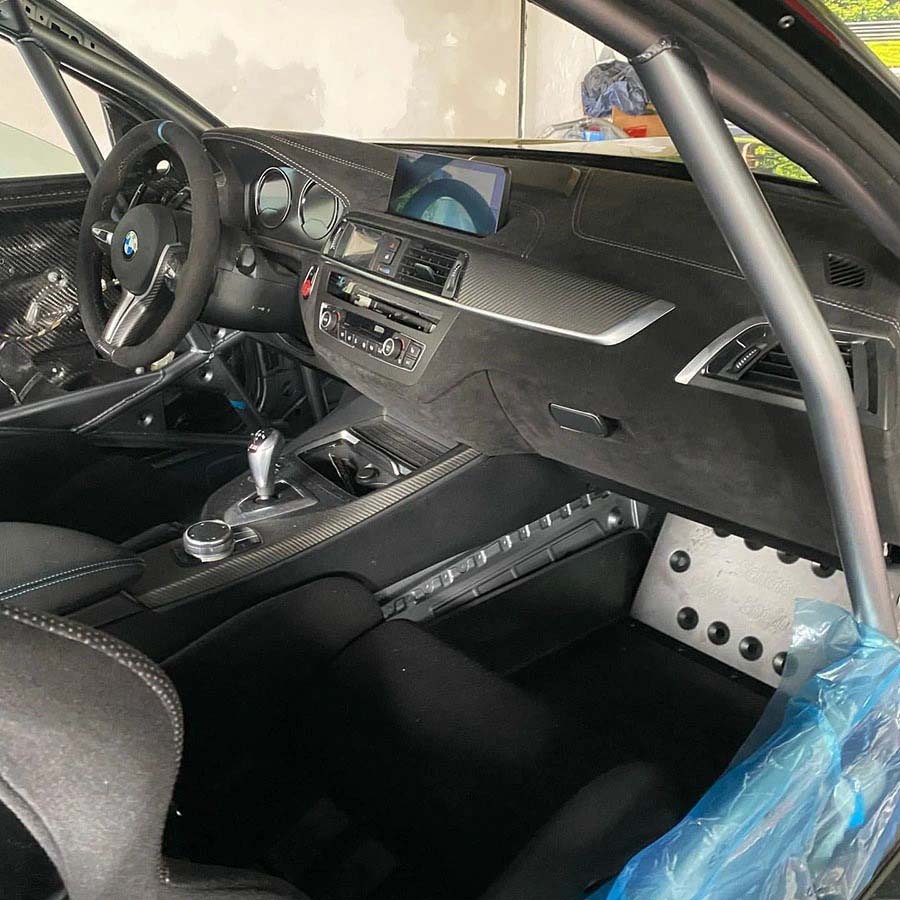 ALCANTARA TRONG NÂNG CẤP NỘI THẤT Ô TÔ: ĐẲNG CẤP ĐẾN TỪ CHẤT LIỆU