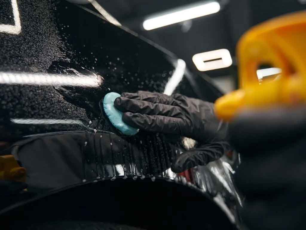 BÍ QUYẾT BẢO DƯỠNG NGOẠI THẤT XE HƠI ĐỂ XE LUÔN NHƯ MỚI
