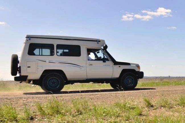 Tiện ích bếp ngoài trời xe Land Cruiser độ