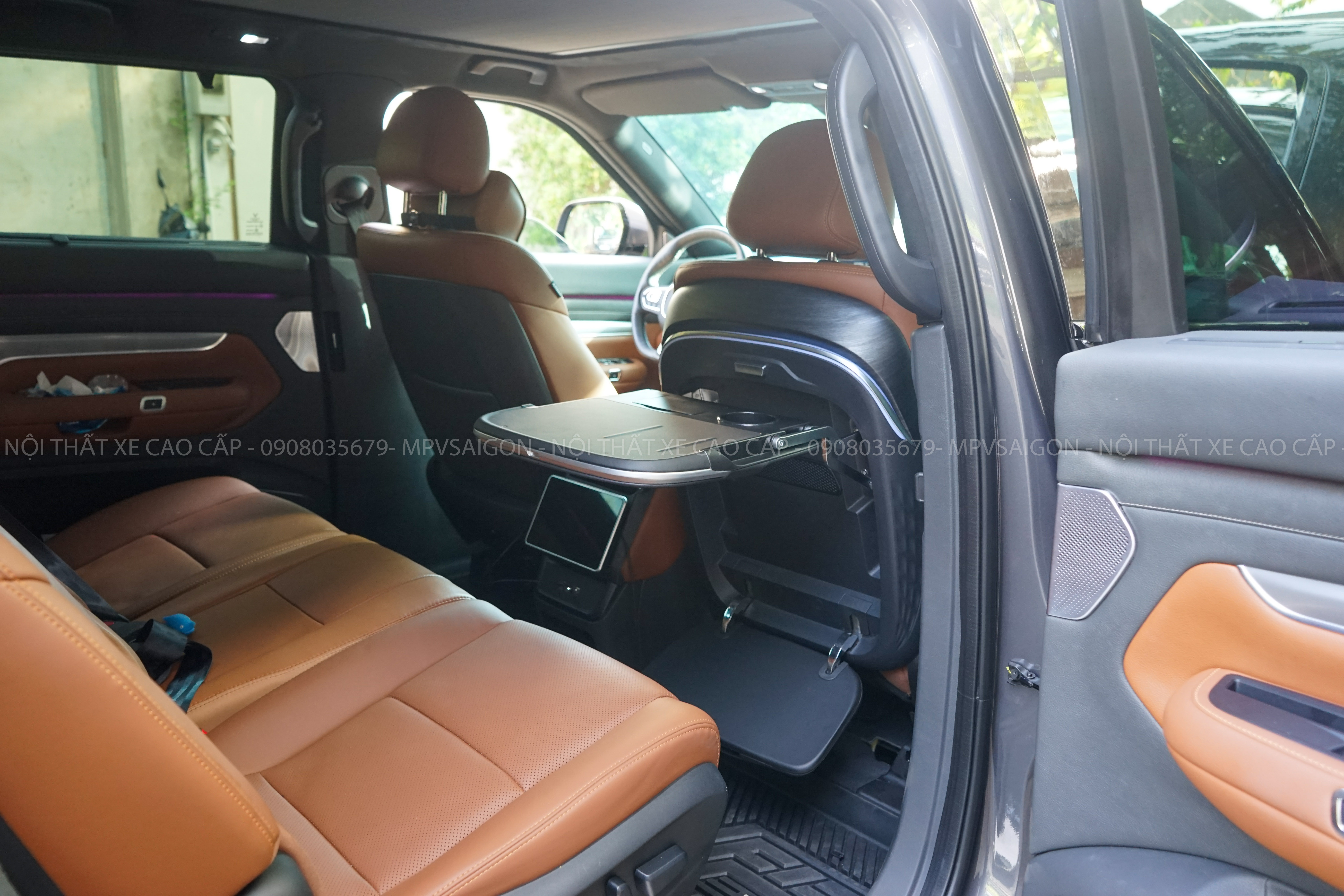 Độ Bàn Làm Việc VF9 Style Thương Gia - Ảnh 9