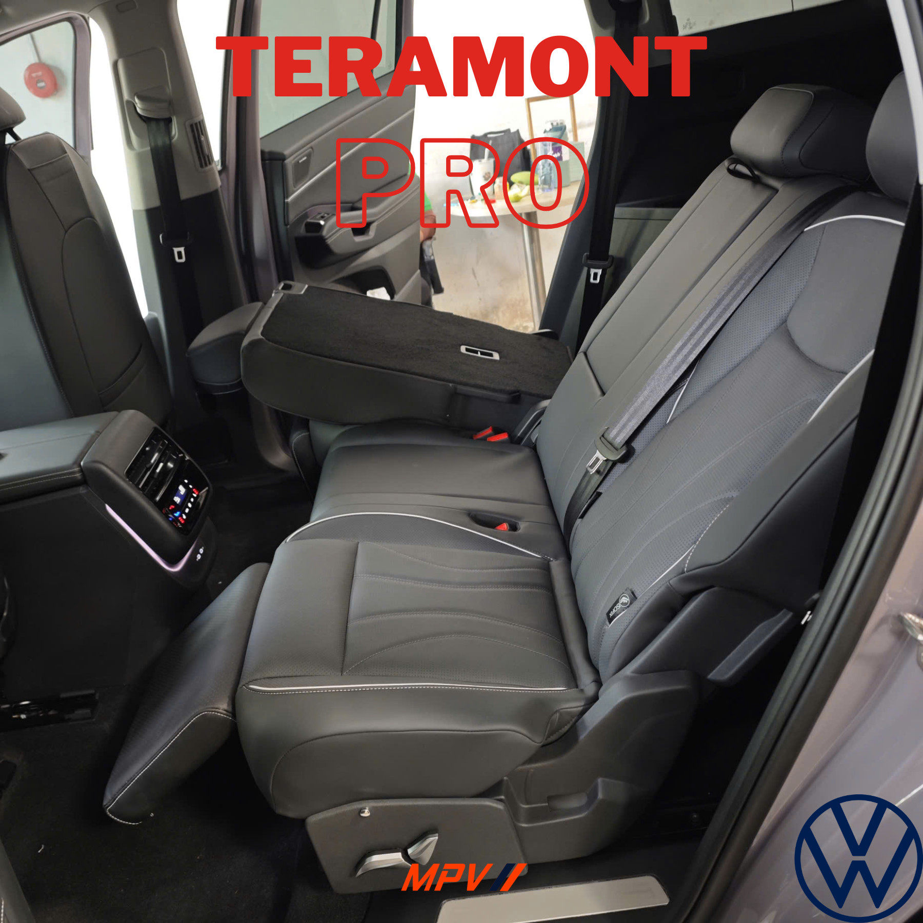 Hàng ghế hai Volkswagen Teramont độ bệ nâng chân
