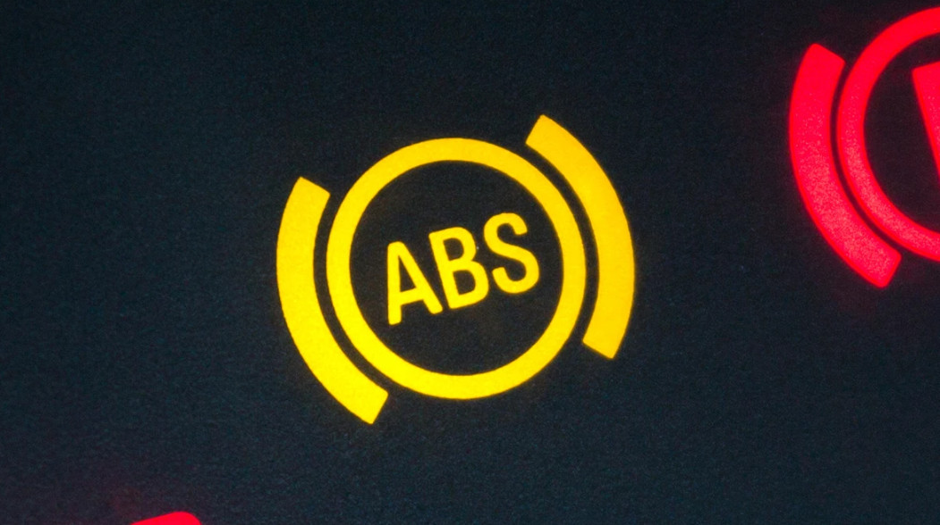 Đèn hệ thống chống bó cứng phanh an toàn ABS sáng báo lỗi