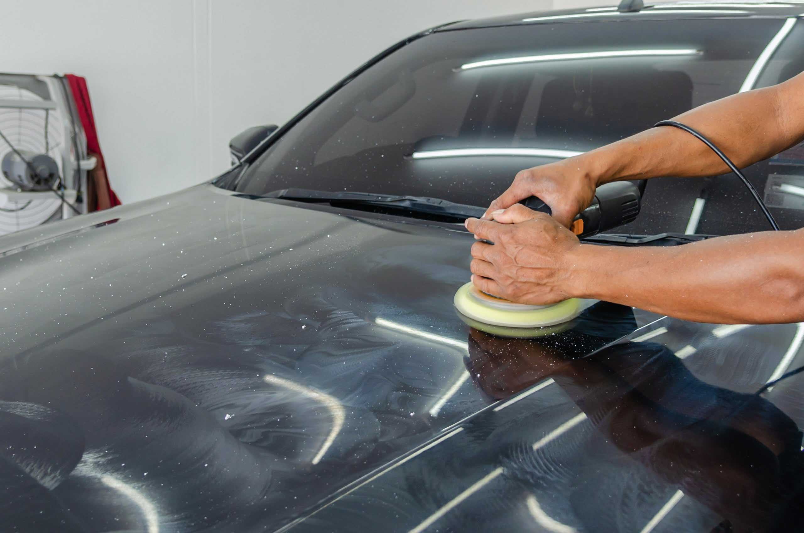 Lớp sơn xe bóng bẩy hoàn hảo sau khi được xử lý hiệu chỉnh bề mặt