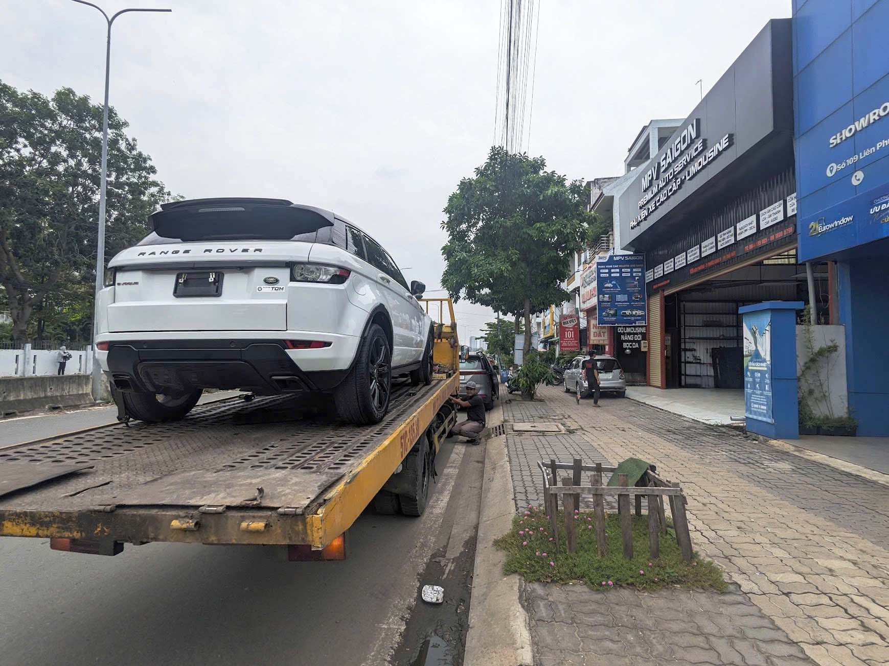 Thi công bọc da cao cấp cá nhân hóa phom ghế độc quyền thương gia