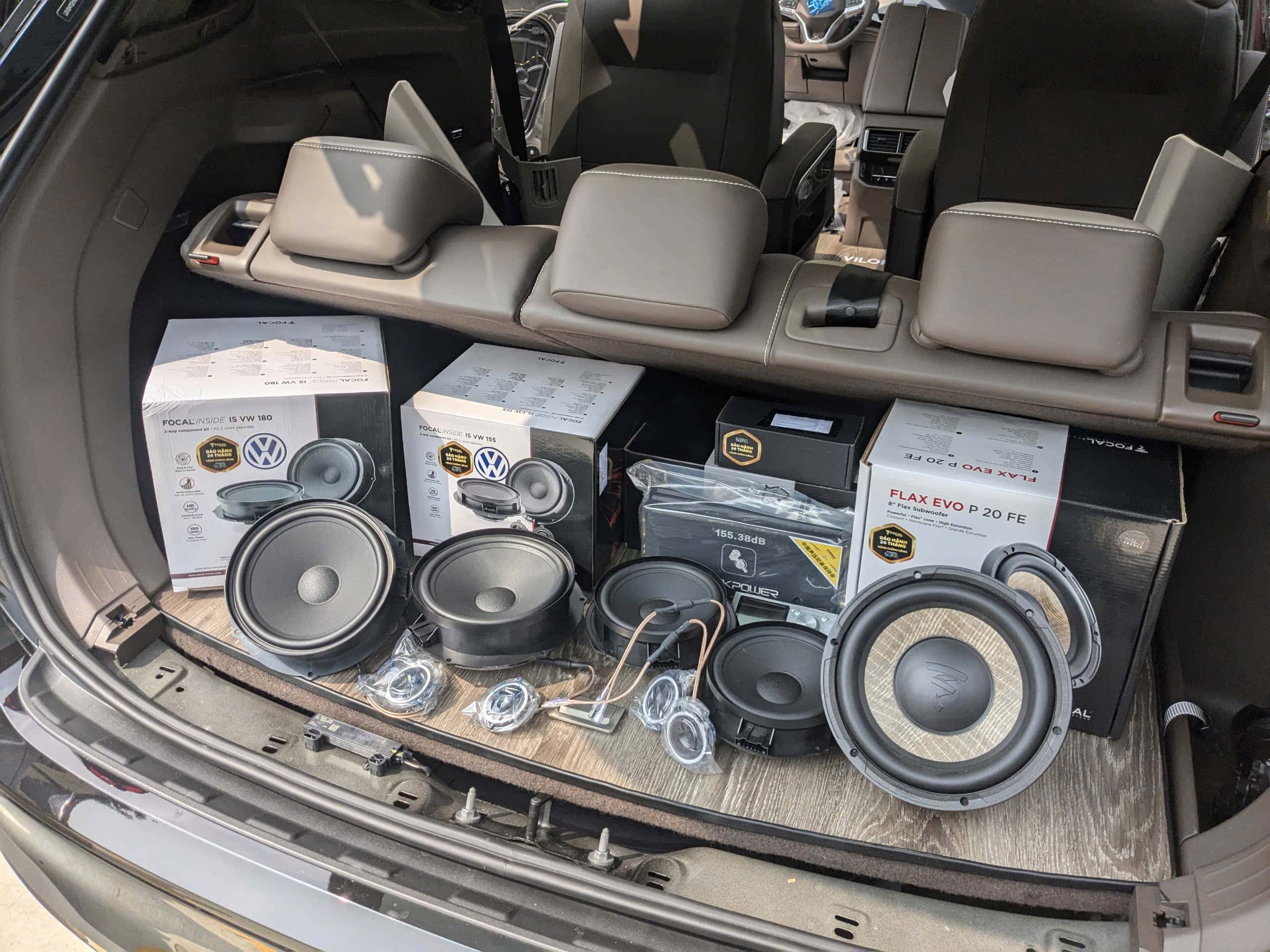 Lắp đặt thay thế hệ thống loa component chính hãng bọc cách âm kẹp cửa kỹ thuật