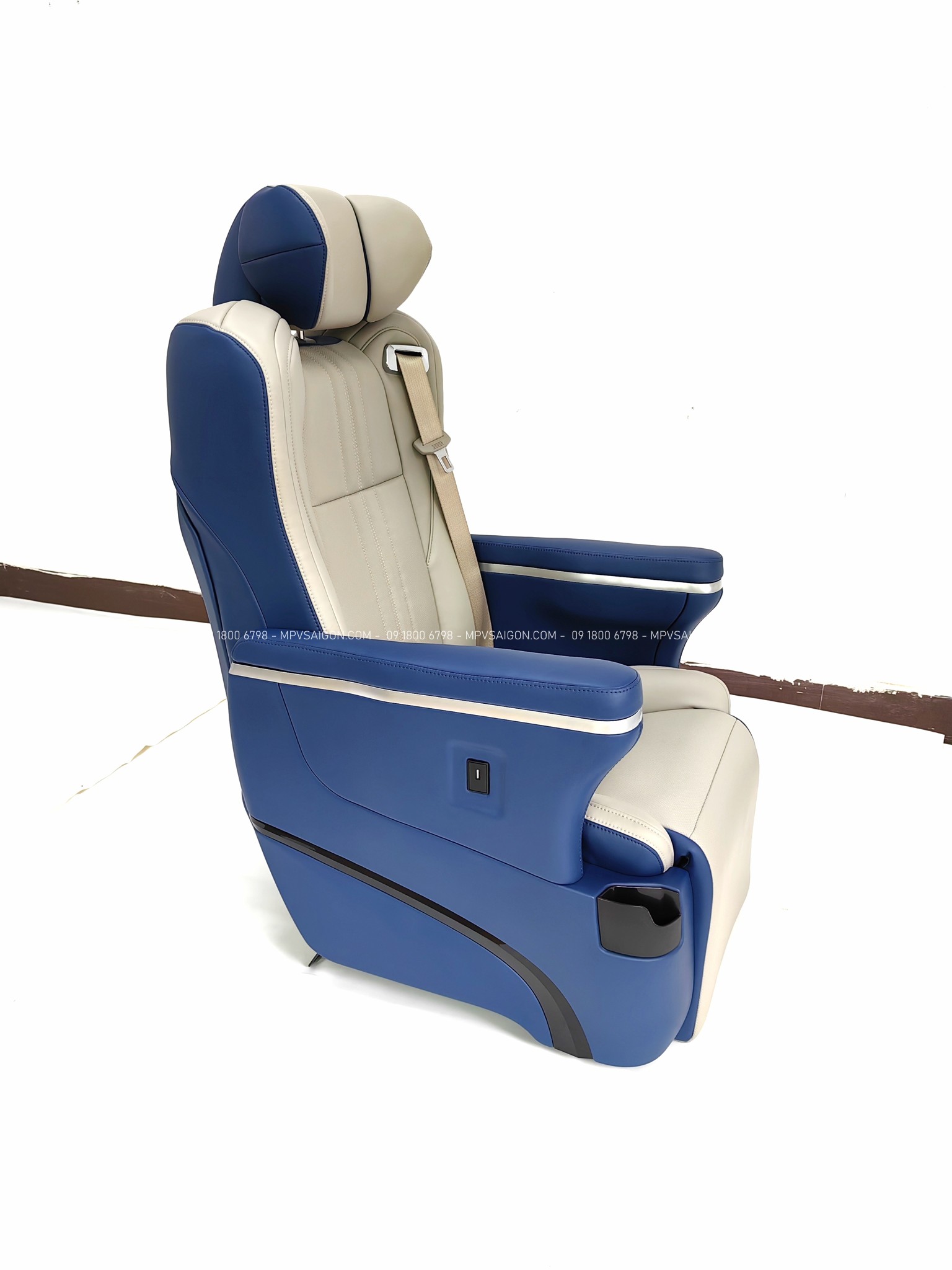 Phom dáng bệ vệ đẳng cấp thương gia của mẫu ghế Alphard màn hình cảm ứng - Ảnh 1