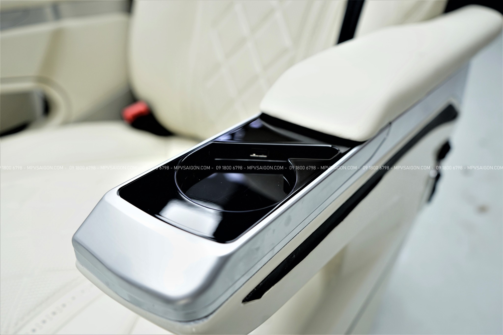 Khung sườn thép đúc chịu tải nặng vững chãi của dòng Maybach - Ảnh 6