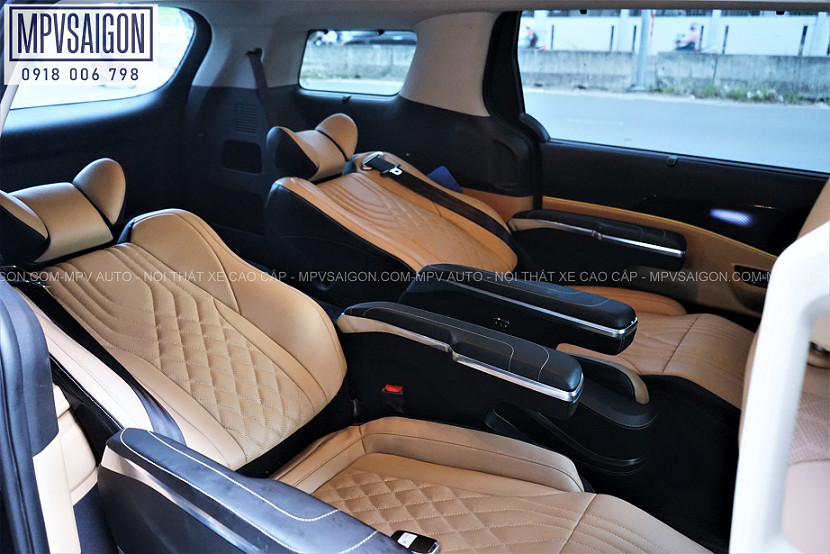 Cơ chế độ ngả tựa lưng phẳng mịn 180 độ biến ghế thành chiếc giường ngủ êm ái