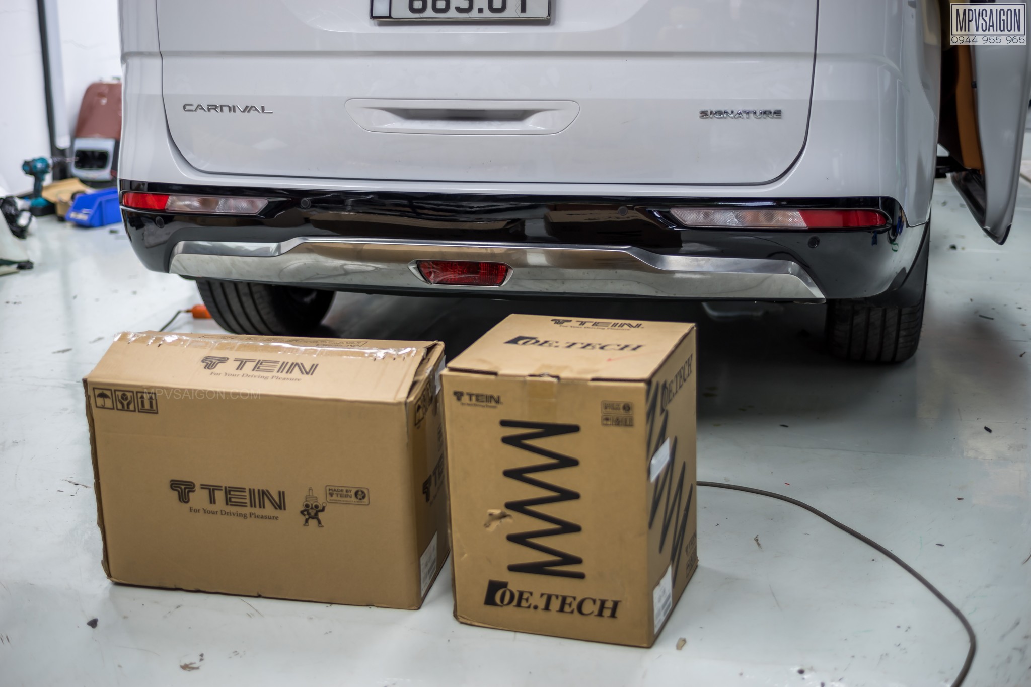 Trọn bộ phuộc nhún TEIN Japan chính ngạch sẵn sàng lắp ráp cho Kia Carnival tại xưởng