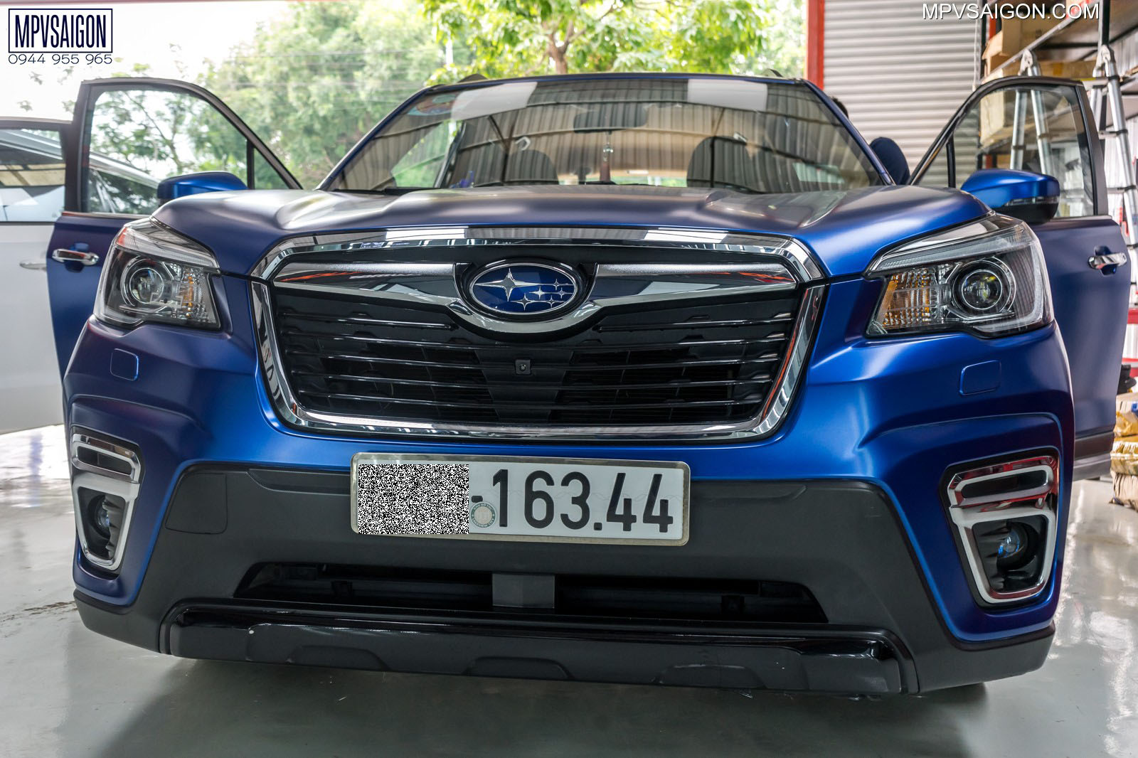 Diện mạo ngoại thất màu xanh đậm nổi bật của chiếc SUV Nhật Bản Subaru Forester 2021