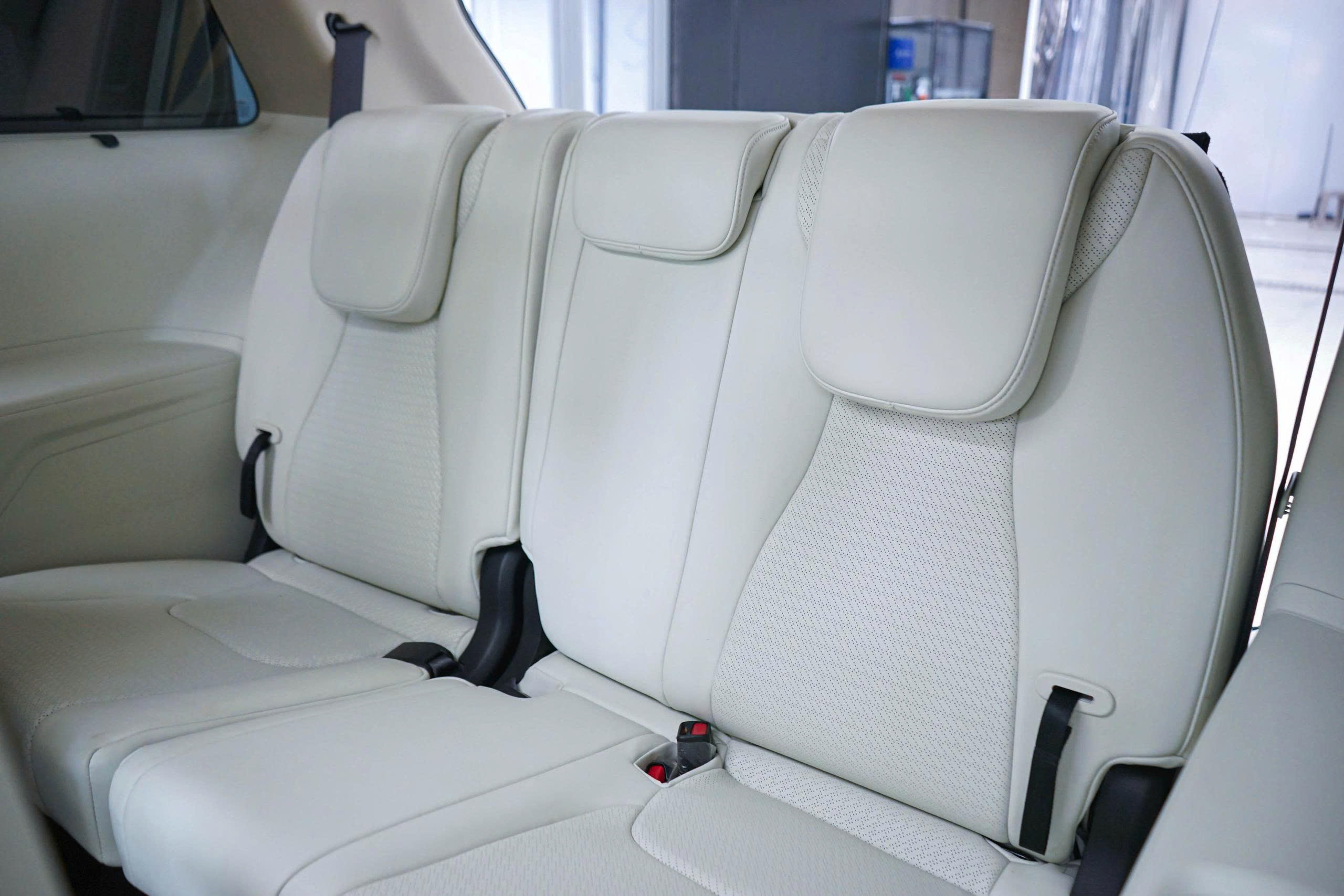 ĐỘ LIMOUSINE CARNIVAL ĐẲNG CẤP CHUYÊN CƠ MẶT ĐẤT