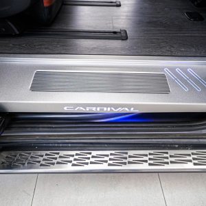 ĐỘ LIMOUSINE CARNIVAL ĐẲNG CẤP CHUYÊN CƠ MẶT ĐẤT