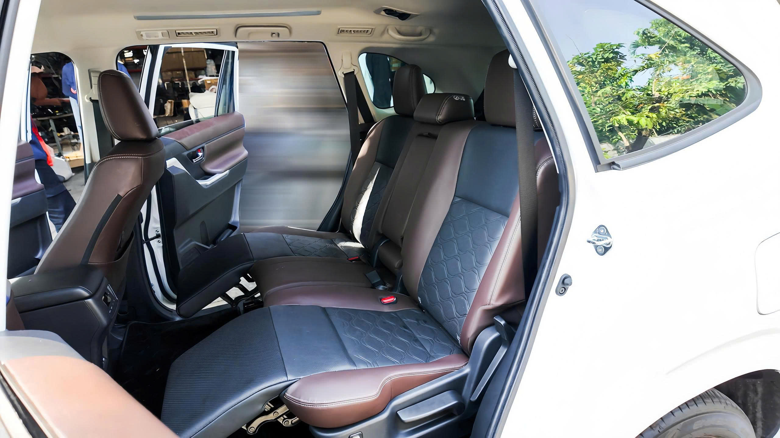 INNOVA CROSS NÂNG CẤP BỆ ĐỠ CHÂN HOÀN MỸ