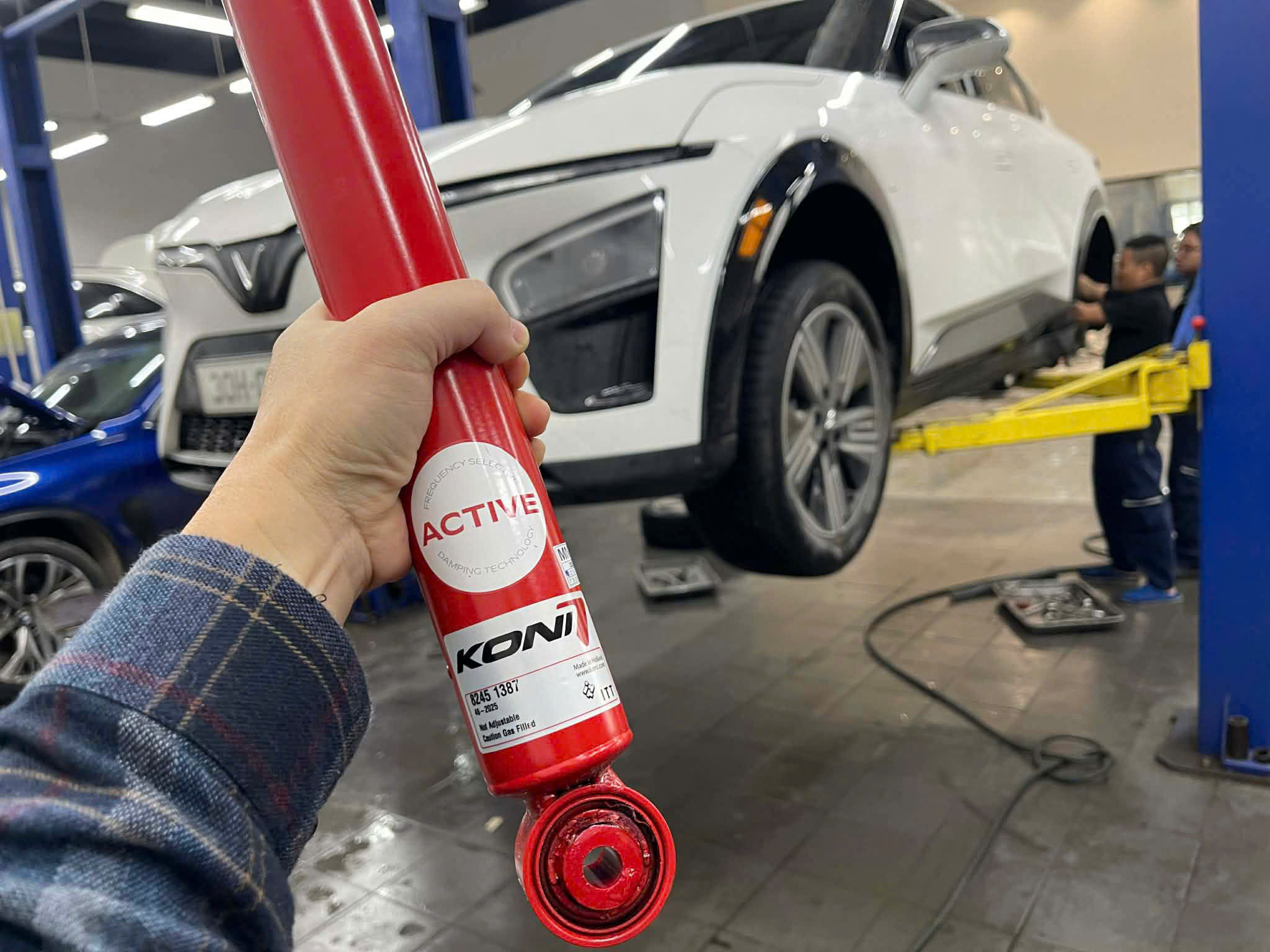 do phuoc koni xe dien vinfast