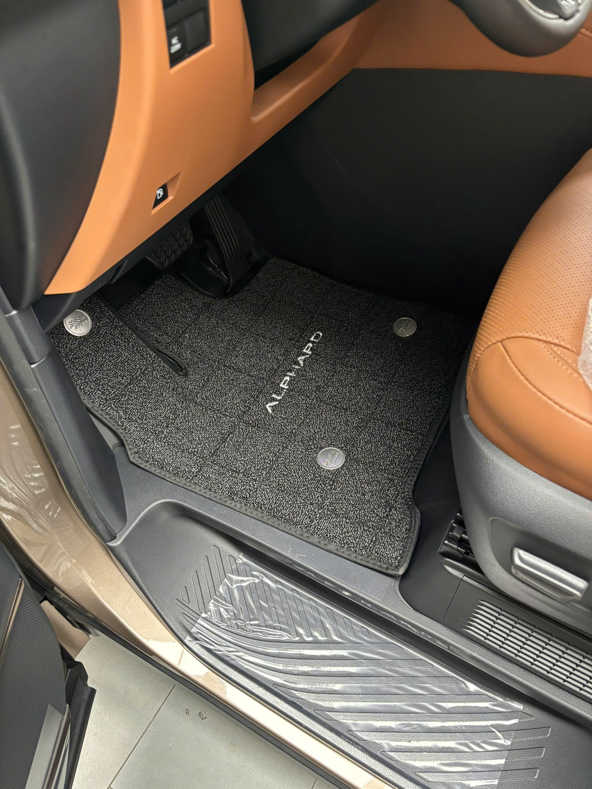 ĐỈNH CAO CHUYÊN CƠ VỚI THẢM LÓT SÀN ALPHARD 40