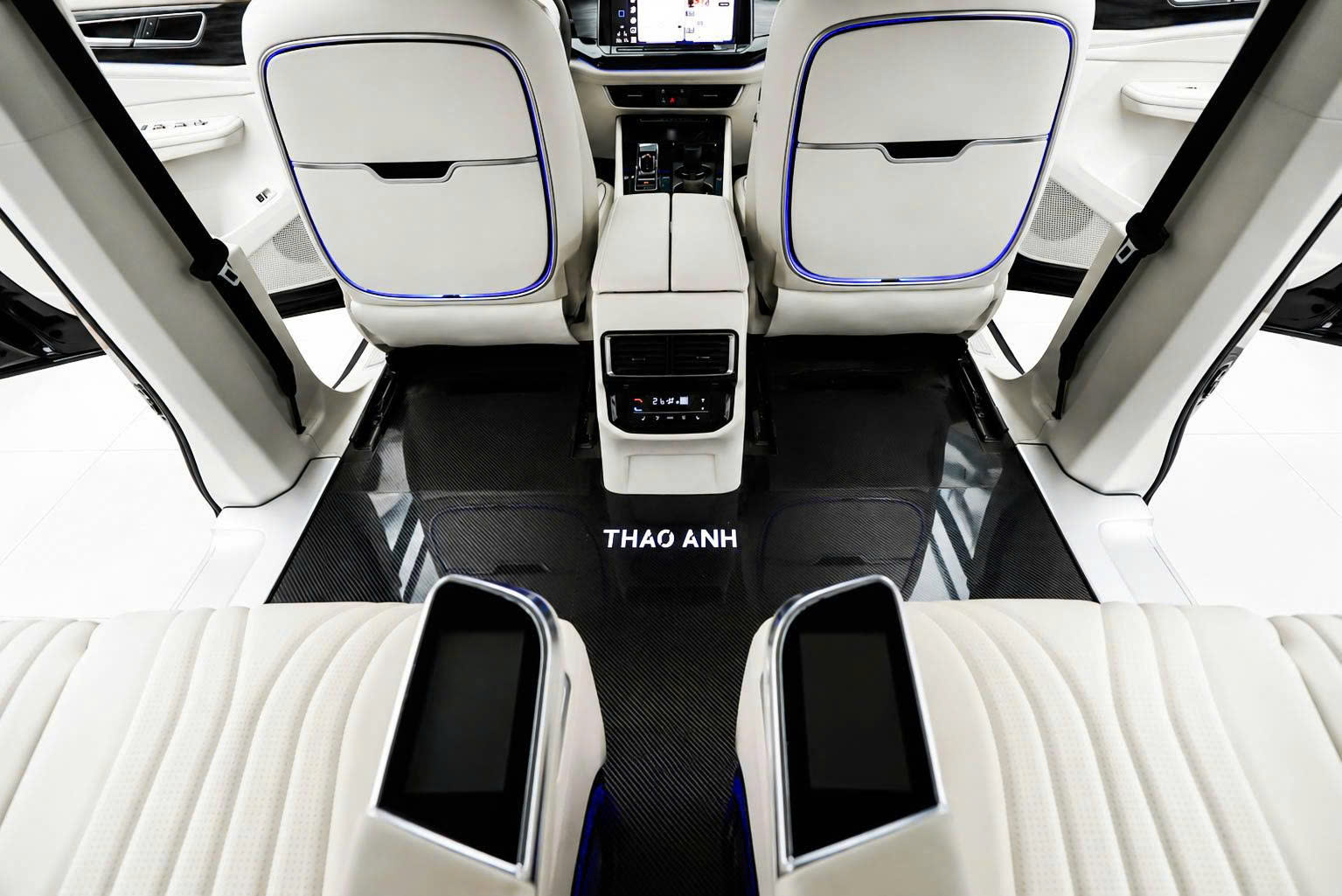 Do limousine oto MPV Saigon - Hinh 16